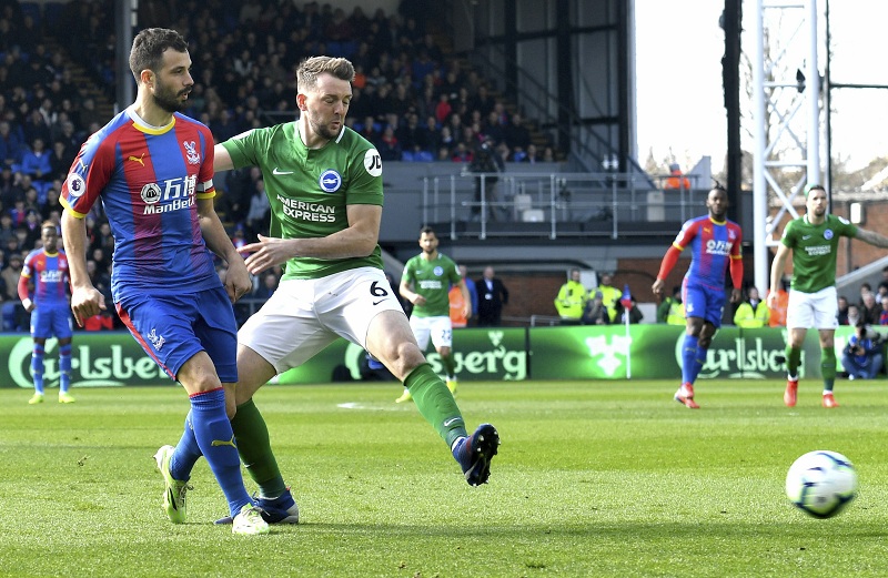 ПРЕМИЈЕР ЛИГА: Хет-трик Стерлинга за тријумф Ситија, гол Миливојевића у поразу Кристал Паласа, Тотенхем опет кикснуо