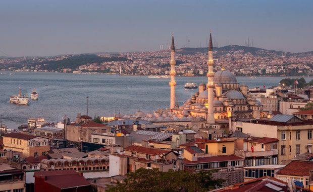 ПАНИКА НА ЗАПАДУ: Важна чланица руши један од стубова НАТО-а