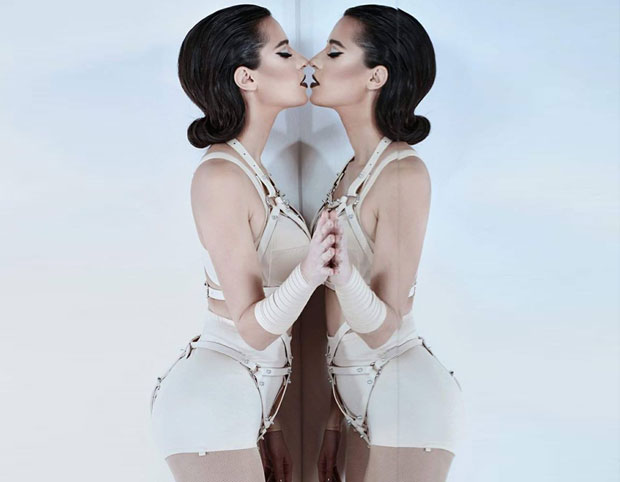 ПОРНО, ШЉОКИЦЕ И МОЈЕ ОКИЦЕ: Провокативна Сајси Ем-Си објавила нову песму и спот (ВИДЕО)