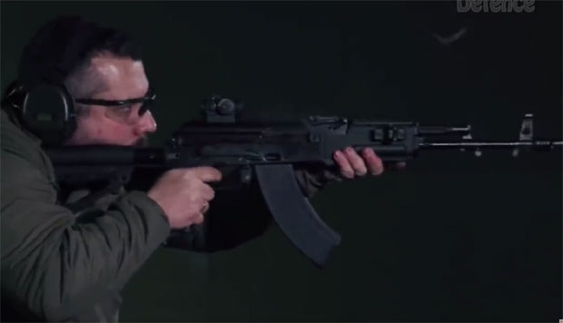 ЗАПАДНИ АНАЛИТИЧАРИ ОДУШЕВЉЕНИ: Нови калашњиков је у сваком смислу супериоран (ВИДЕО)