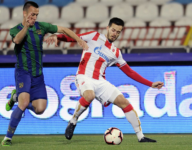 ФУДБАЛЕРИ ЗВЕЗДЕ ОДУШЕВЉЕНИ СЛАВЉЕНИЧКОМ АТМОСФЕРОМ: Рекорд пао, титула све ближе