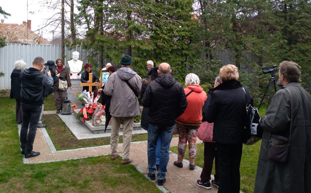 13 ГОДИНА ОД СМРТИ СЛОБОДАНА МИЛОШЕВИЋА: Резолуција 1244 и Дејтон као споменици (ФОТО)