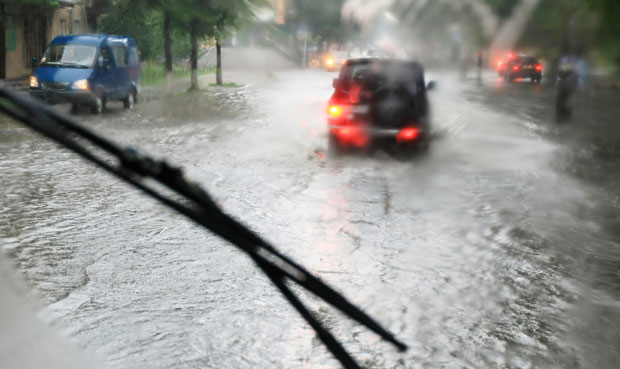 ЗАХЛАЂЕЊЕ У РЕГИОНУ: Невреме у Хрватској, хладни талас уз олују, кишу и снег