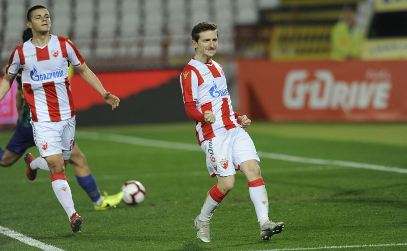 ЗВЕЗДА ЗАДРЖАВА МАРИНА: Марко продужава уговор!