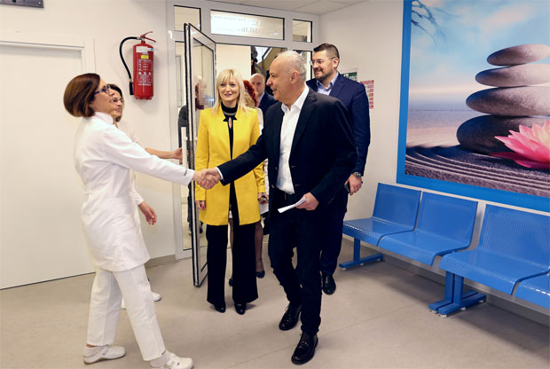 Радојичић: Шест рендген апарата за домове здравља у Београду
