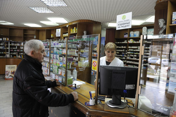 Захтев фармацеута: Између апотека бар 200 метара