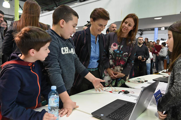 Британски савет: Рачунари ђацима