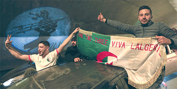 Улица победила вечитог председника Алжира