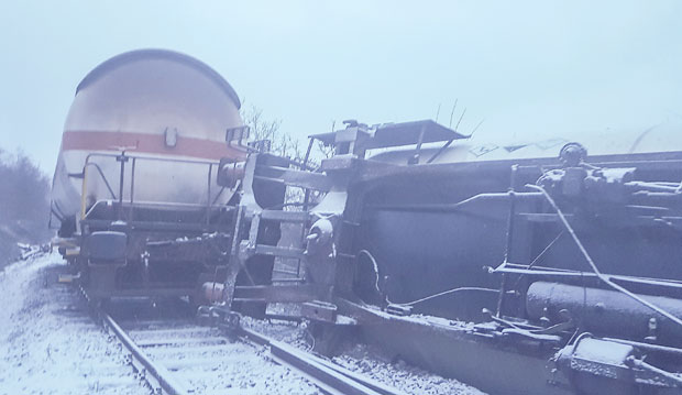 Пет цистерни исклизнуло из шина, нема цурења и опасности по околину