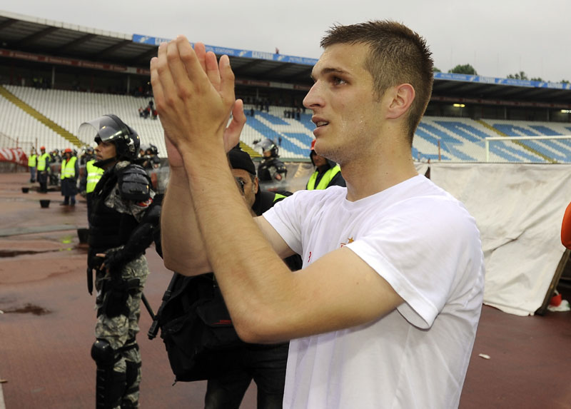 НАПУШТА ЂЕНОВУ: Лазовић близу Лација