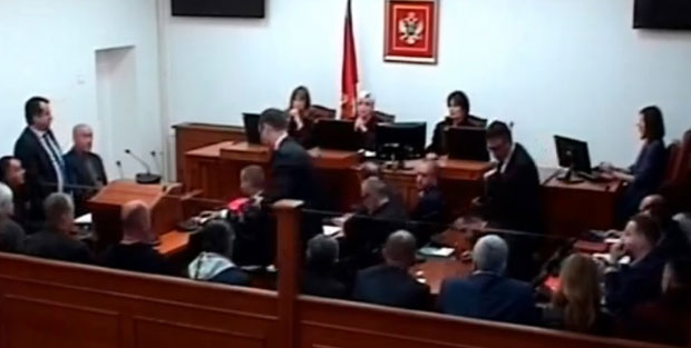 АДВОКАТИ НАПУСТИЛИ СУДНИЦУ: Прекинуто доношење завршних речи у процесу државни удар