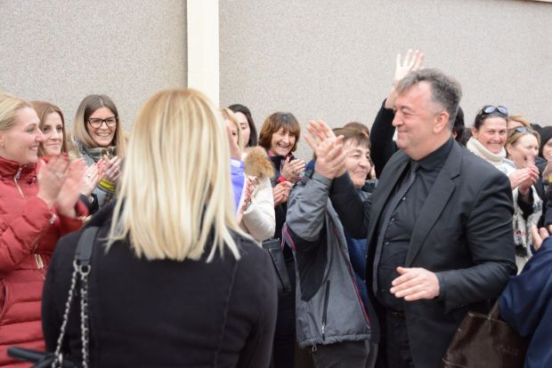 Оставка, па скуп подршке Јутки (ФОТО)