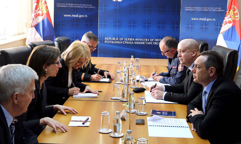 Вулин и Купер разговарали о сарадњи Војске Србије и Оружаних снага САД
