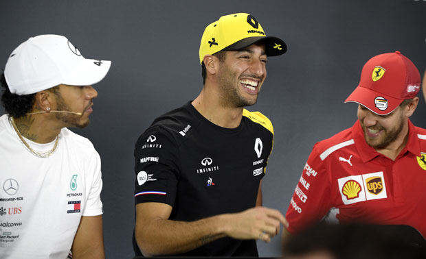 Хамилтон: Мерцедес заостаје за Фераријем