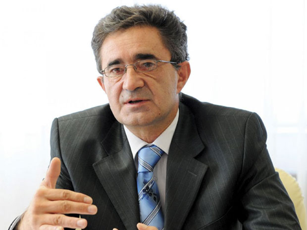 Потребно повећати плате и судским полицајцима у РС