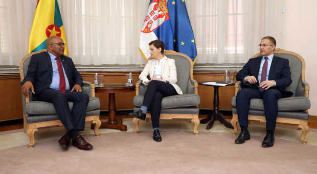 Брнабић и Стефановић разговарали са шефом дипломатије Гренаде