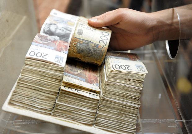 Домаћинствима фалило 200 динара месечно