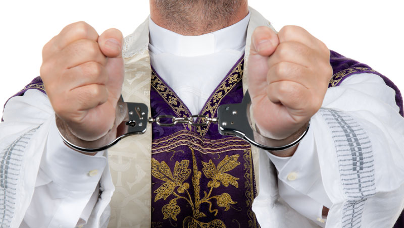 Педофилски скандали терају вернике из католичке цркве