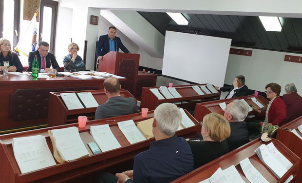 Бојкот претекао дневни ред