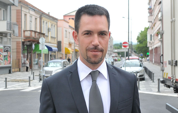 Протест у Краљеву: Осуда напада на медија