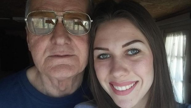 МОЖЕ ДЕДА ДА ЈОЈ БУДЕ: Милојко (74) из Пожеге већ је био пензионер када се родила Миљана (21), а заљубљени пар већ је заказао свадбу