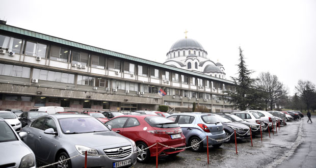 Гаража уз библиотеку 