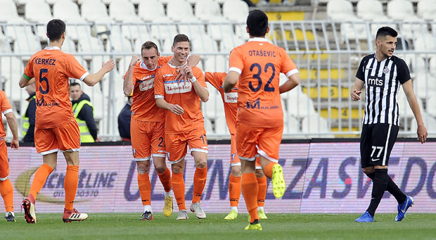 ЦРНО-БЕЛЕ МУКЕ БЕЗ КРАЈА: Спартак славио у Хумској