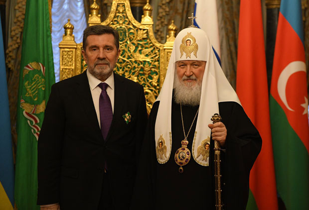 Руски патријарх одликовао амбасадора Терзића (ФОТО)