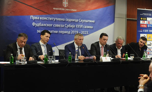 ЈЕДНОГЛАСНО ЗА НОВИ МАНДАТ: Кокеза остаје председник ФСС до 2023. године