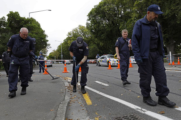 Полиција претреса куће мајке и сестре монструма са Новог Зеланда