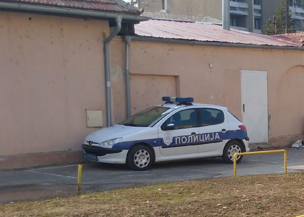 Одузели му гасни пиштољ и резани дуван