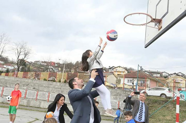 Шпијунка: Уз Вању Удовичића лако до коша