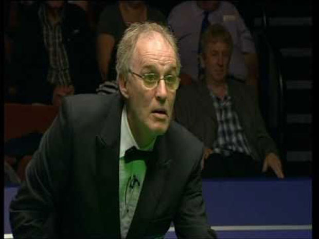 Лео Скалион се опоравио од рака и судиће финале СП у снукеру