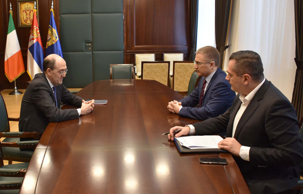 Стефановић са амбасадором Италије о сарадњи две земље
