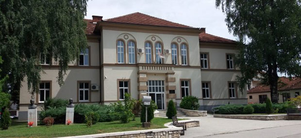 СЛУЧАЈ ПРЕТУЧЕНОГ МЛАДИЋА: Зашто полиција није заштитила Томкића?