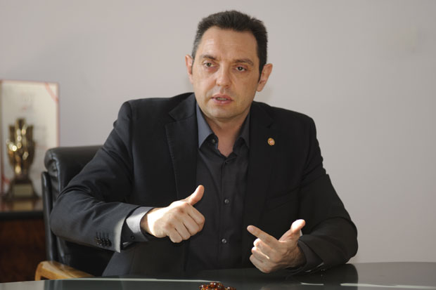 Шпијунка: Тим билдинг Александара Вулина