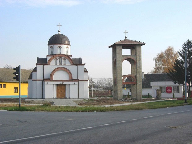 ЈЕЗИВА НЕСРЕЋА КОД АПАТИНА: Пријатељ му трактором пригњечио главу