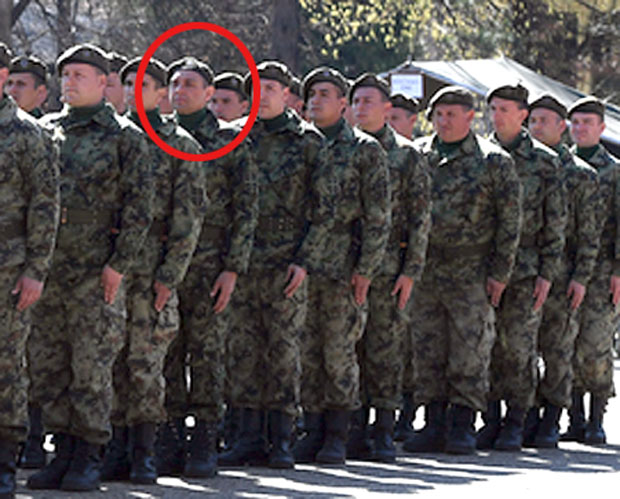 МИНИСТАР У УНИФОРМИ: Мартовска генерација војника положила заклетву, међу њима и Вулин (ФОТО/ВИДЕО)