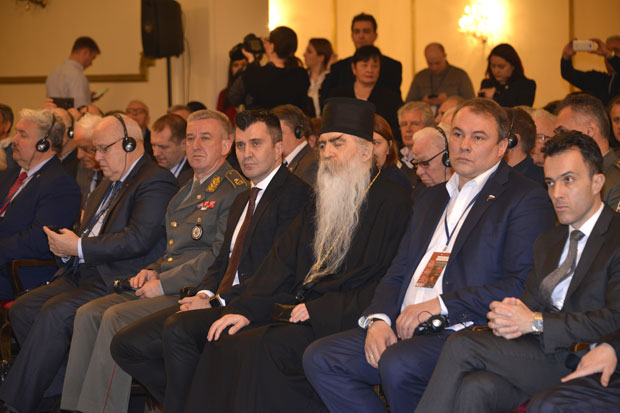 КОНФЕРЕНЦИЈА ПОСВЕЋЕНА ОБЕЛЕЖАВАЊУ 20 ГОДИНА ОД НАТО АГРЕСИЈЕ: Компромис добра и зла не постоји