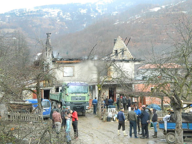 Будва помаже градњу куће за 11 Ђекића