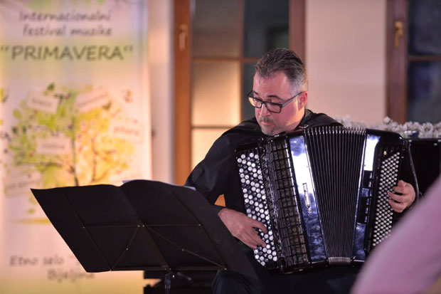 Уметници свирали у част новог доба