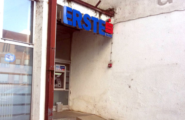 Провалник разнео банкомат, однета непозната количина новца