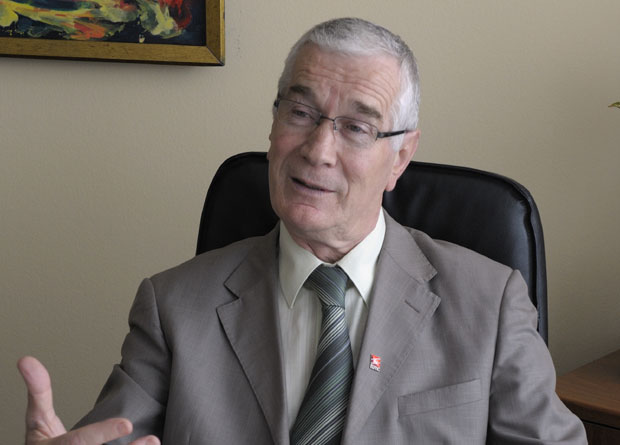 ШПИЈУНКА: Вози и унука