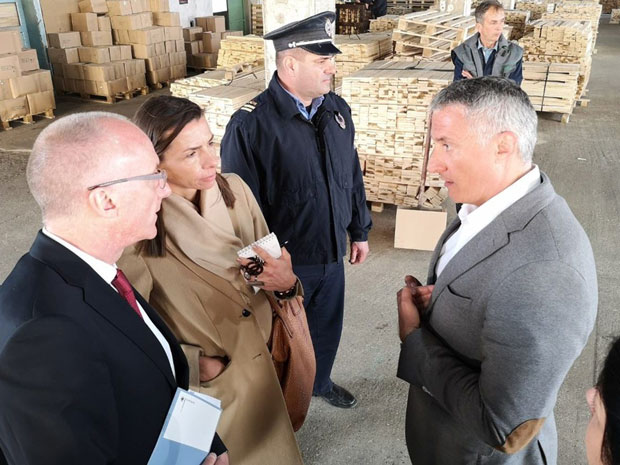 АМБАСАДОР НЕМАЧКЕ У ПОСЕТИ КПЗ СРЕМСКА МИТРОВИЦА: Обуке важне за ресоцијализацију осуђеника