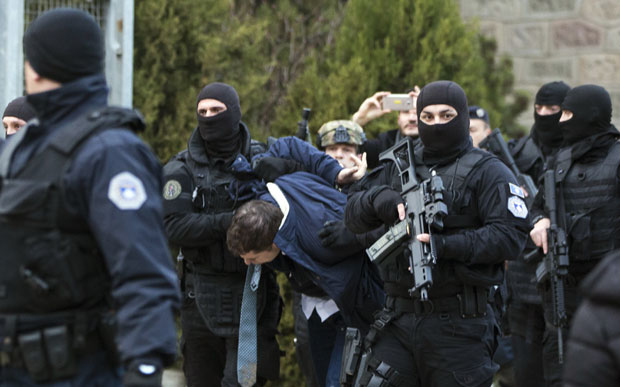 ГОДИНУ ДАНА ОД НАПАДА: Без одговора о бруталном хапшењу Марка Ђурића