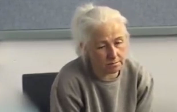 ПОКУШАЛА САМ ДА ГА РЕСЕТУЈЕМ: Убила мужа, а онда полицији признала како га је годинама мучила (ВИДЕО)