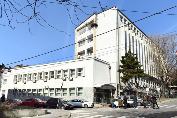 ЕВАКУИСАН ВИШИ СУД: Полиција претражила зграду, дојава о бомби лажна!