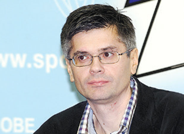 ШПИЈУНКА: Почаст Лецу