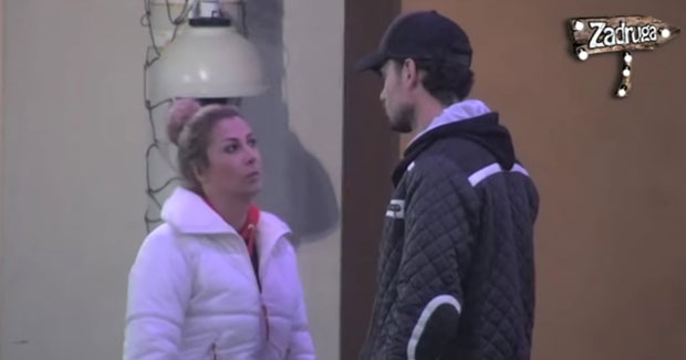 ВРЕЛО У КУПАТИЛУ: Задругарска ноћна акција Надежде и Томе (ВИДЕО)
