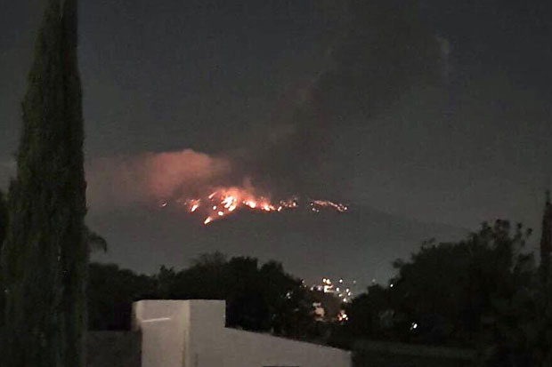 ПАНИКА У МЕКСИКУ: Прорадио Попокатепетл